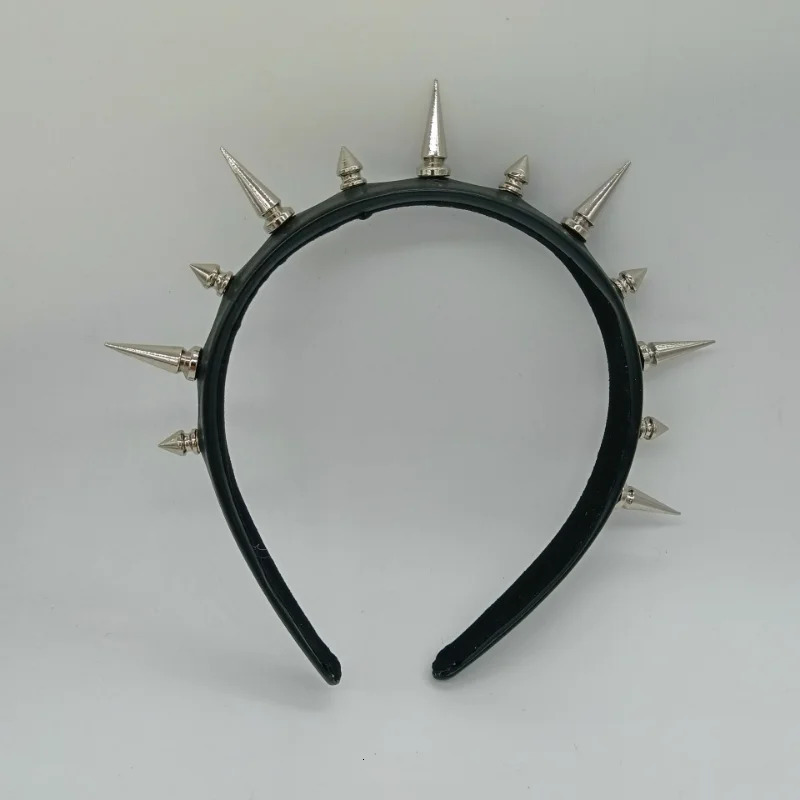 Headbands Fashion Spike Headband Rivets Hair Bands Punk Goth Cosplay Headdress for Men Women Black Silver Halloween 2023 231207