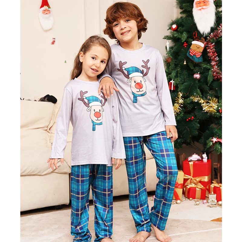 Family Matching Outfits Xmas Pajamas Set Deer Printed 2024 Christmas Look Same Adult Kids Mother And Daughter Dog Clothes 231207