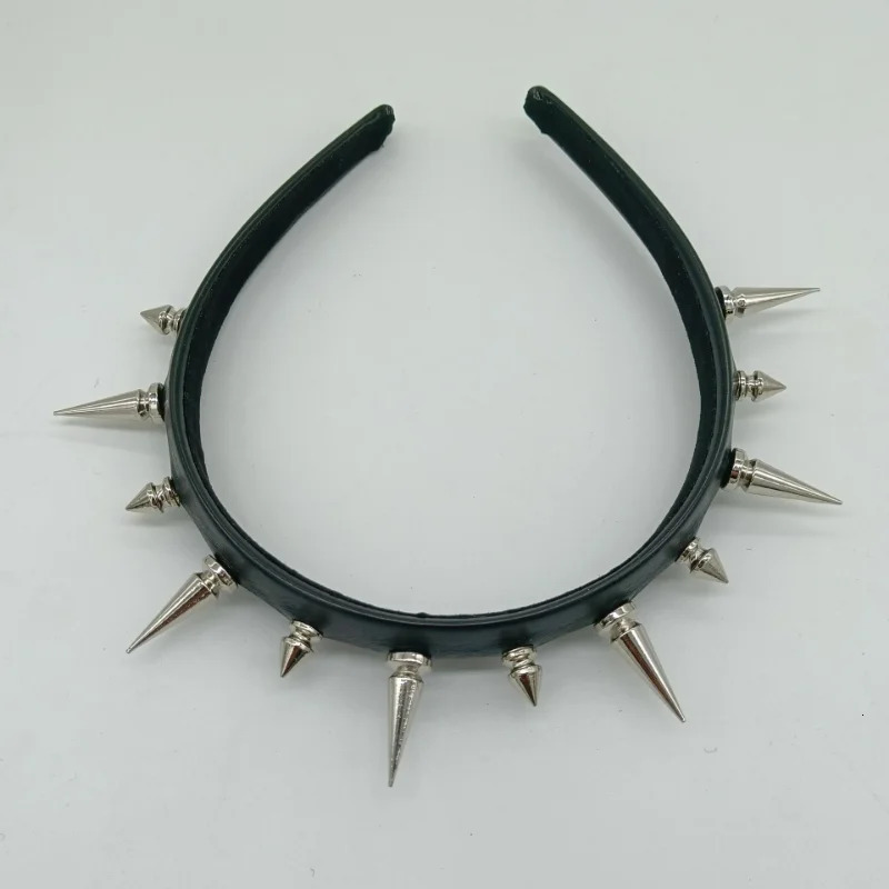 Headbands Fashion Spike Headband Rivets Hair Bands Punk Goth Cosplay Headdress for Men Women Black Silver Halloween 2023 231207