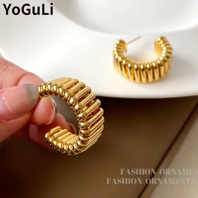 Dangle Chandelier 925SilverNeedle Modern Jewelry Metal Hoop Earrings Trend Selling Gold Color Fashion Drop For Women 231208