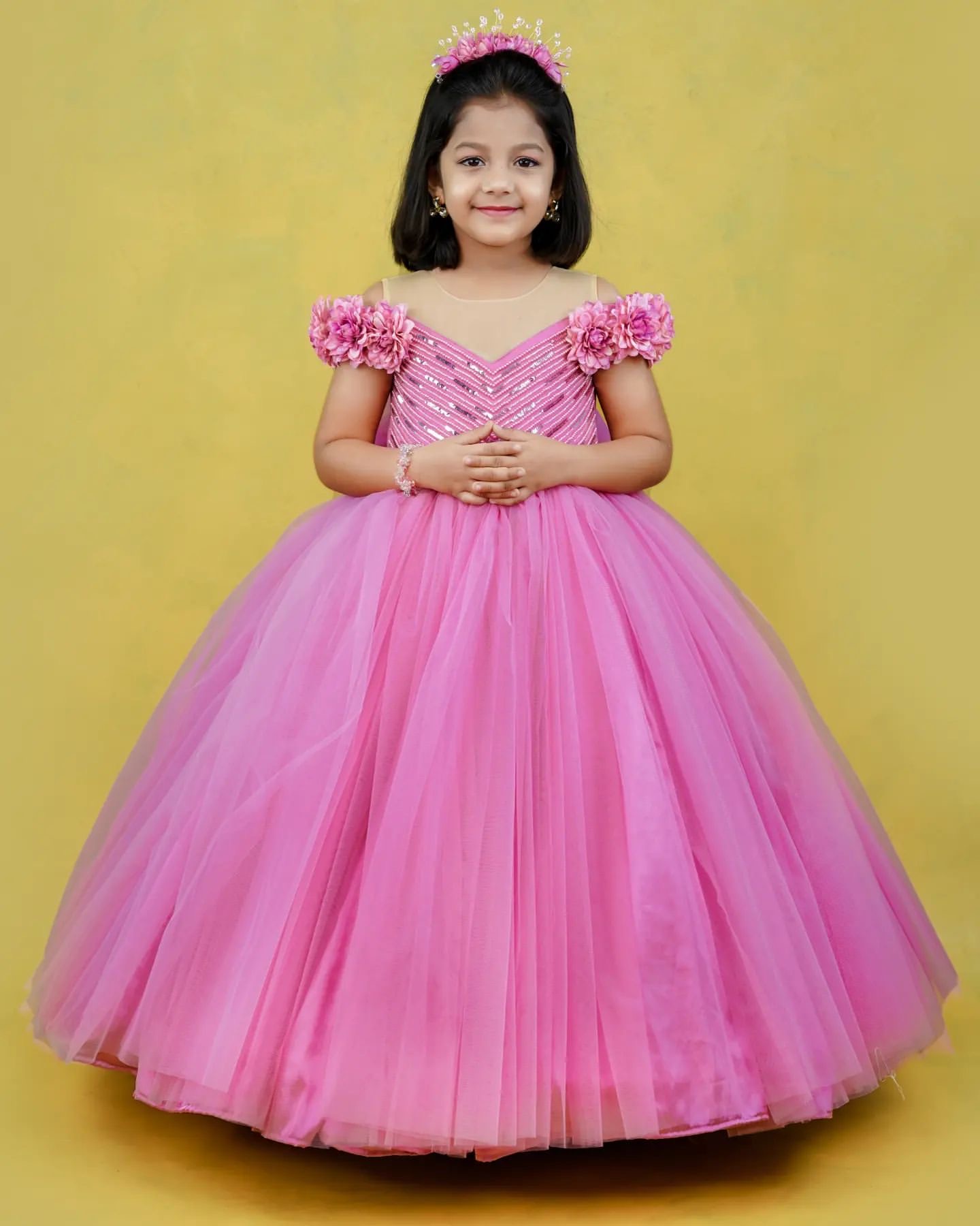 2023 Fuchsia Crystals Flower Girl Dresses Ball Gown Tulle Hand Made Flowers Vintage Little Girl Peageant Birthday Christening Dress Gowns ZJ421