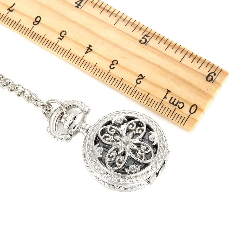 Pocket Watches Fashion Vintage Women Quartz Pocket Watch Alloy Hollow Out Flowers Lady Girl Sweater Chain Necklace Pendant Clock Gifts 231207