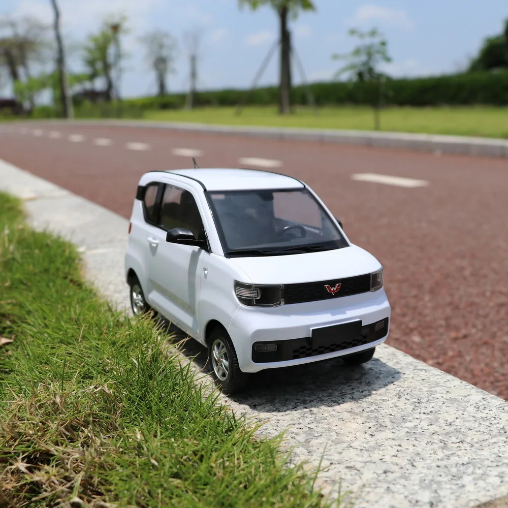 Free shipping ElectricRC Mini Full-Scale 1 16 D32 RC With Led Lights 2.4G Radio Remote Control Car Off-Road Trucks Electricity Play Toys Kids Gift