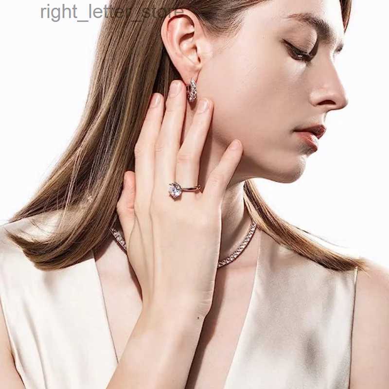 With Side Stones JIU ZUAN Mosanite Diamond Rings Resizable for Women 5 Engagement Round Cut Real 925 Sterling Silver Wholesale Jewelry YQ231209