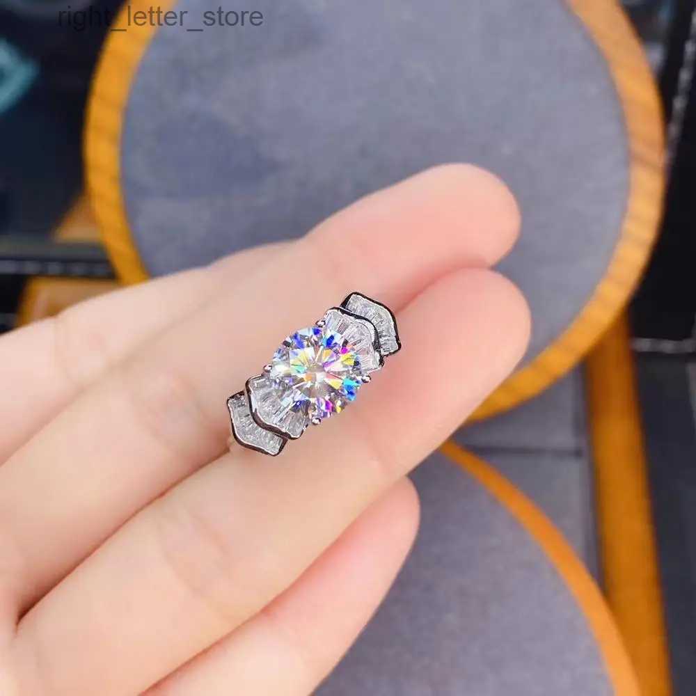 With Side Stones New style crackling moissanite ring for women jewelry engagement ring for wedding 925 silver ring shiny gem birthday gift YQ231209