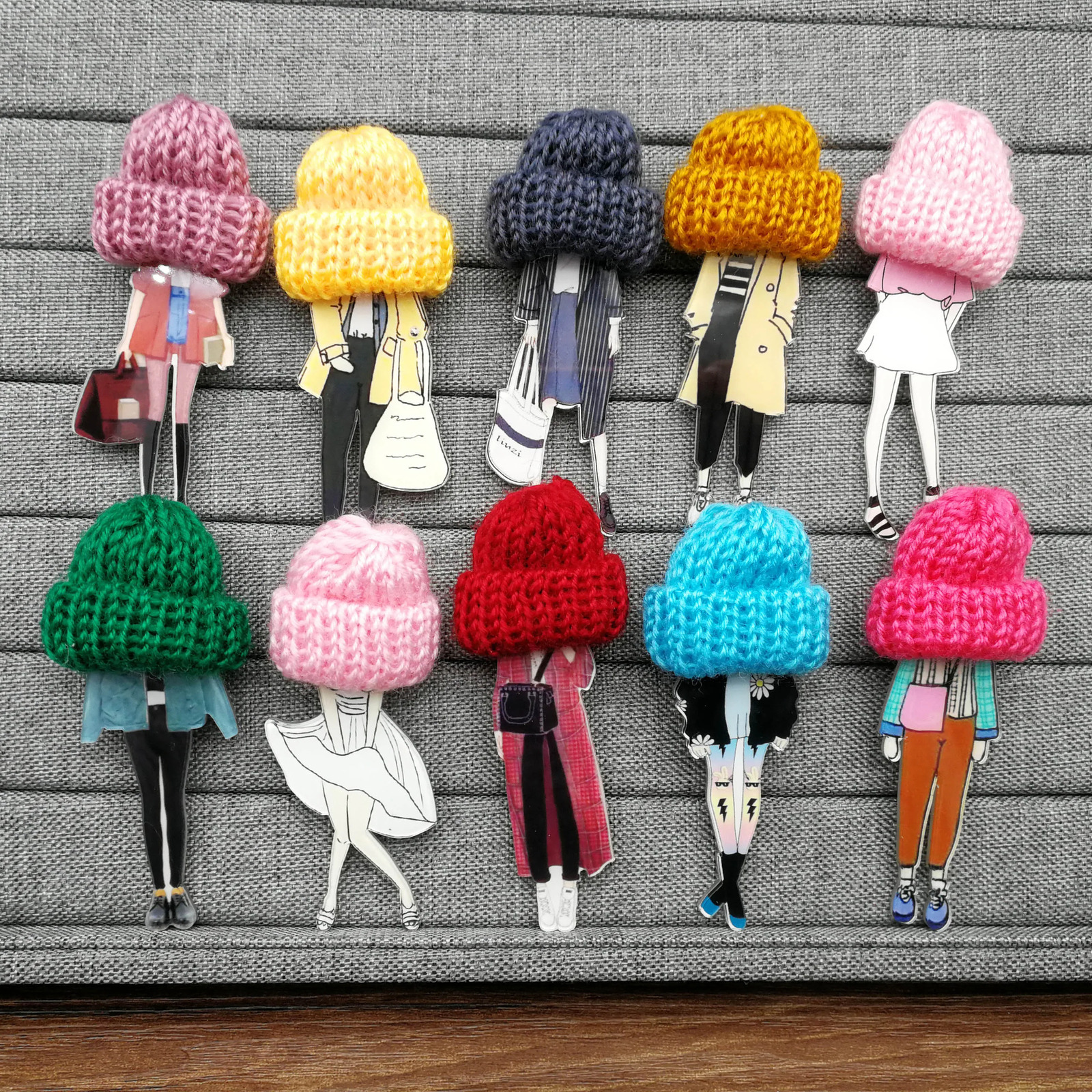 Pins Brooches 12pcs Fashion Brooch Pins for Woman Brooches Girls Cartoon Models Acrylic Brooches Kawaii Pompom Clothing Jewelry Accessories 231208