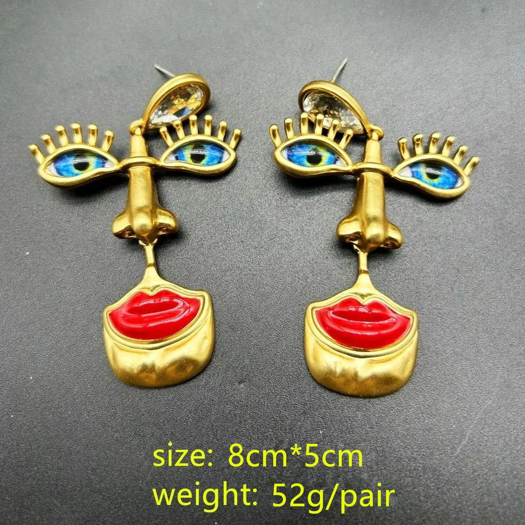 Dangle Chandelier Exaggerate Red Lips Nose Eye Stud Earring Devil's Eye Long Tassels for Women Jewelry European Court Style Vintage 231208