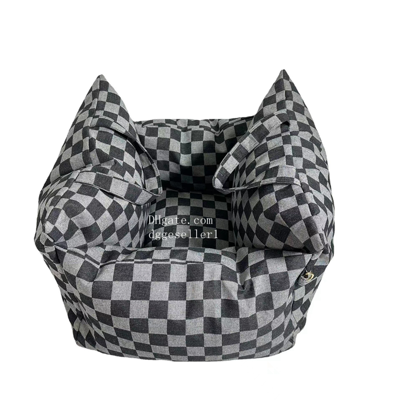 Designer ic Letter Pattern, Portable Puppy Car of Easy Installation, Fashionable Pet Carrier Bag with Safety Leash, Soft Dog Booster Seat M24 Free shi