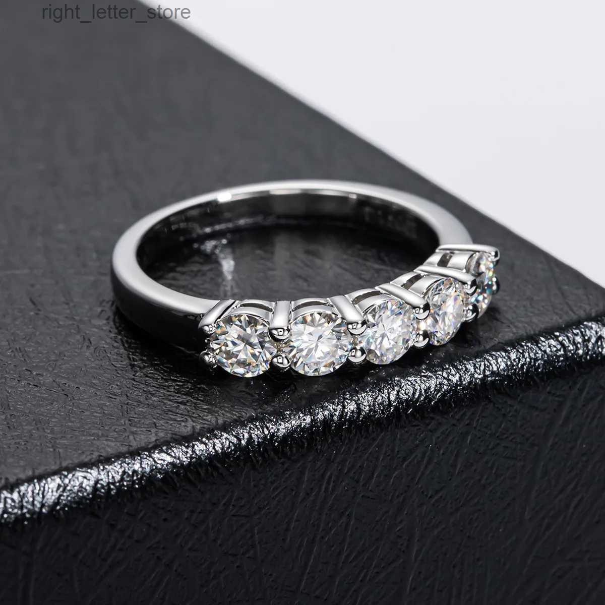 With Side Stones Fine Jewelry Five Stone 4mm D Color Moissanite Ring S925 Sterling Silver Ring Woman Wedding Bands YQ231209