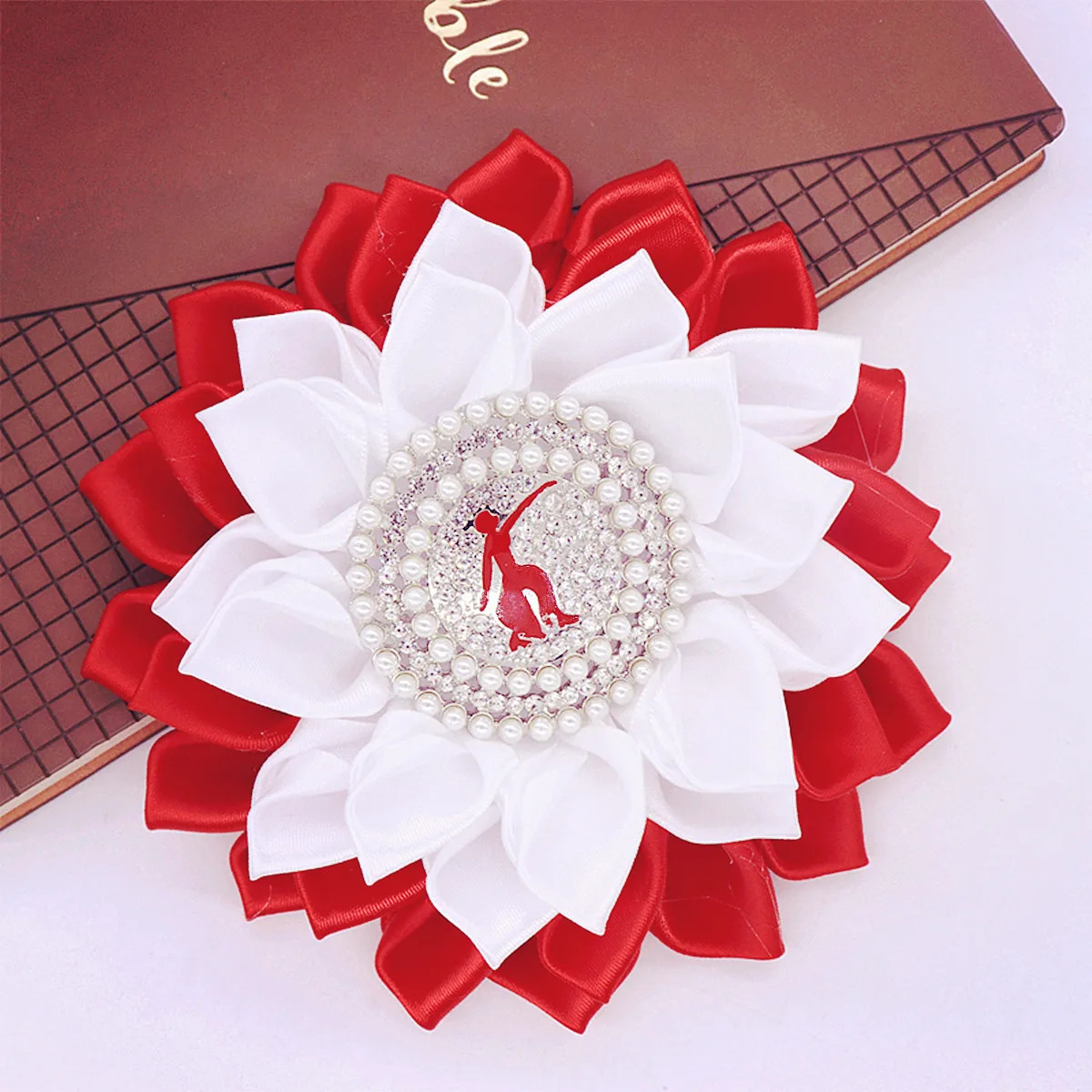 Pins Brooches Satin Ribbon Corsage Red Fortitude Delta Flower Pin Greek Sorority Brooch For Lady 231208