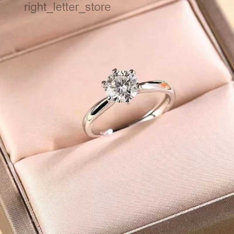 With Side Stones JIU ZUAN Mosanite Diamond Rings Resizable for Women 5 Engagement Round Cut Real 925 Sterling Silver Wholesale Jewelry YQ231209