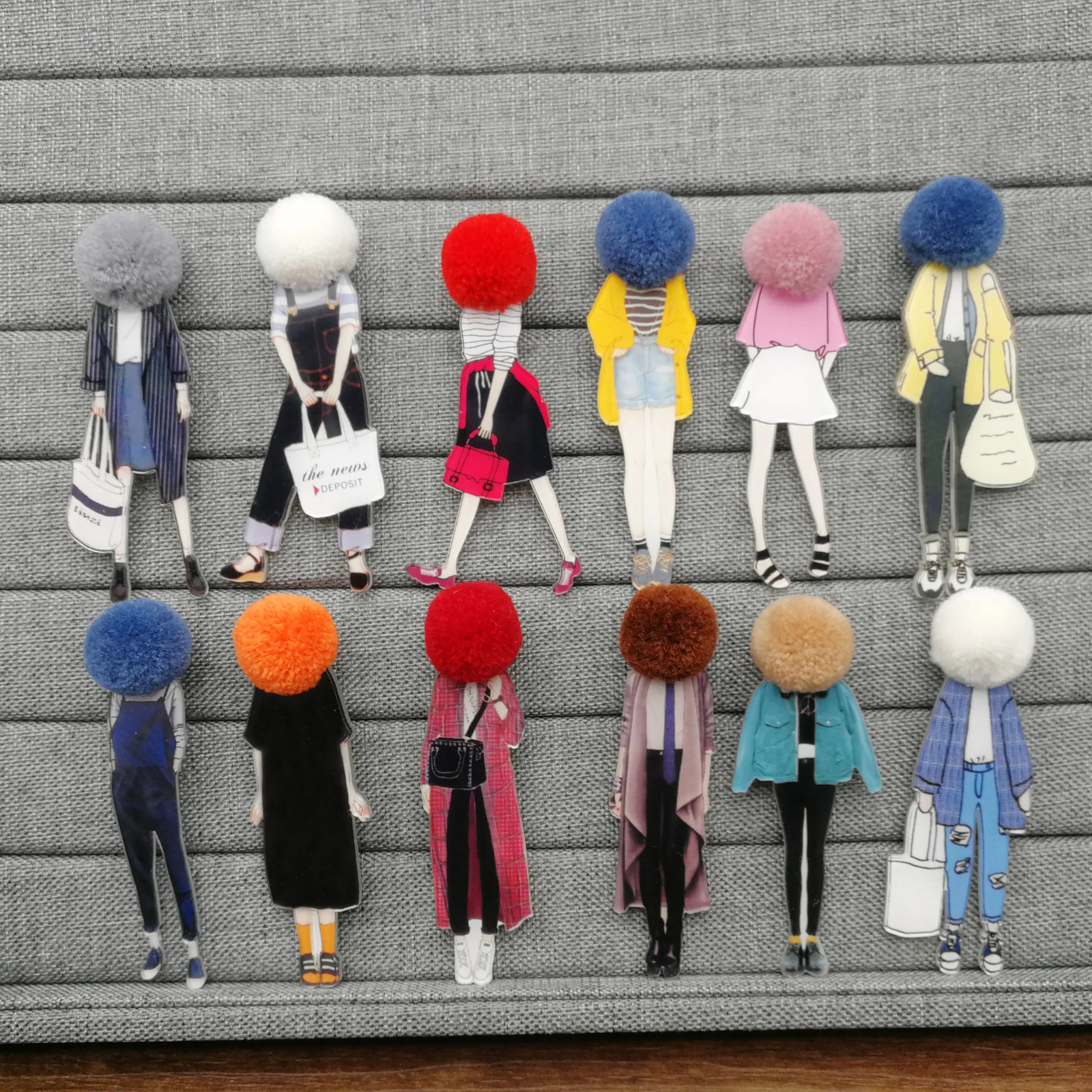 Pins Brooches 12pcs Fashion Brooch Pins for Woman Brooches Girls Cartoon Models Acrylic Brooches Kawaii Pompom Clothing Jewelry Accessories 231208