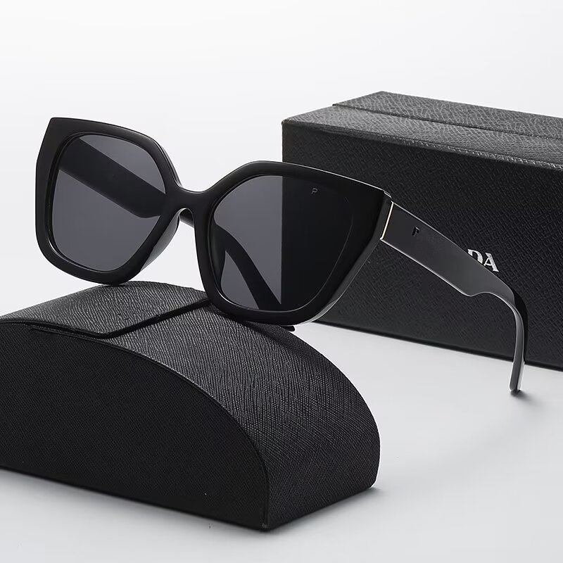 Hot Fashion Designer Sunglasses Classic Eyeglasses Goggle Outdoor Beach Sun Glasses For Man Woman Optional Triangular Signature 5 Colors Aaaaa+