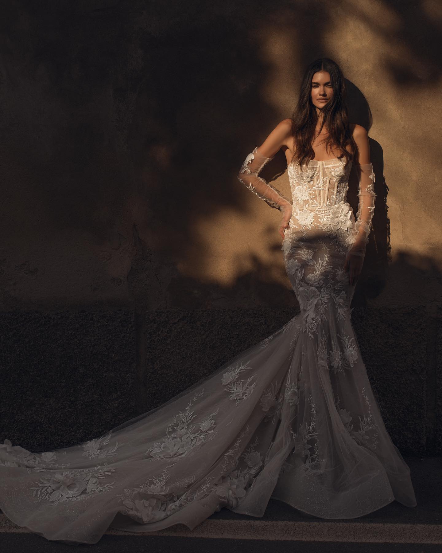 Berta Lace Mermaid Dresses Strapless Backless Wedding Dress Sweep Train 3D Floral Appliques Lace Bridal Gowns 0515