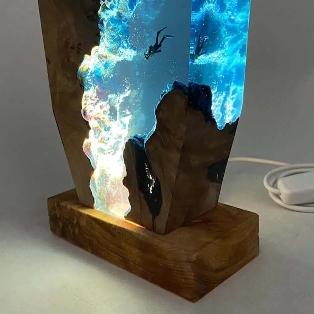Novelty Items Resin Ocean Wood Lamp Diver Home Decoration Christmas Gift Exquisite Crafts Small Table Lamp Gifts 231208