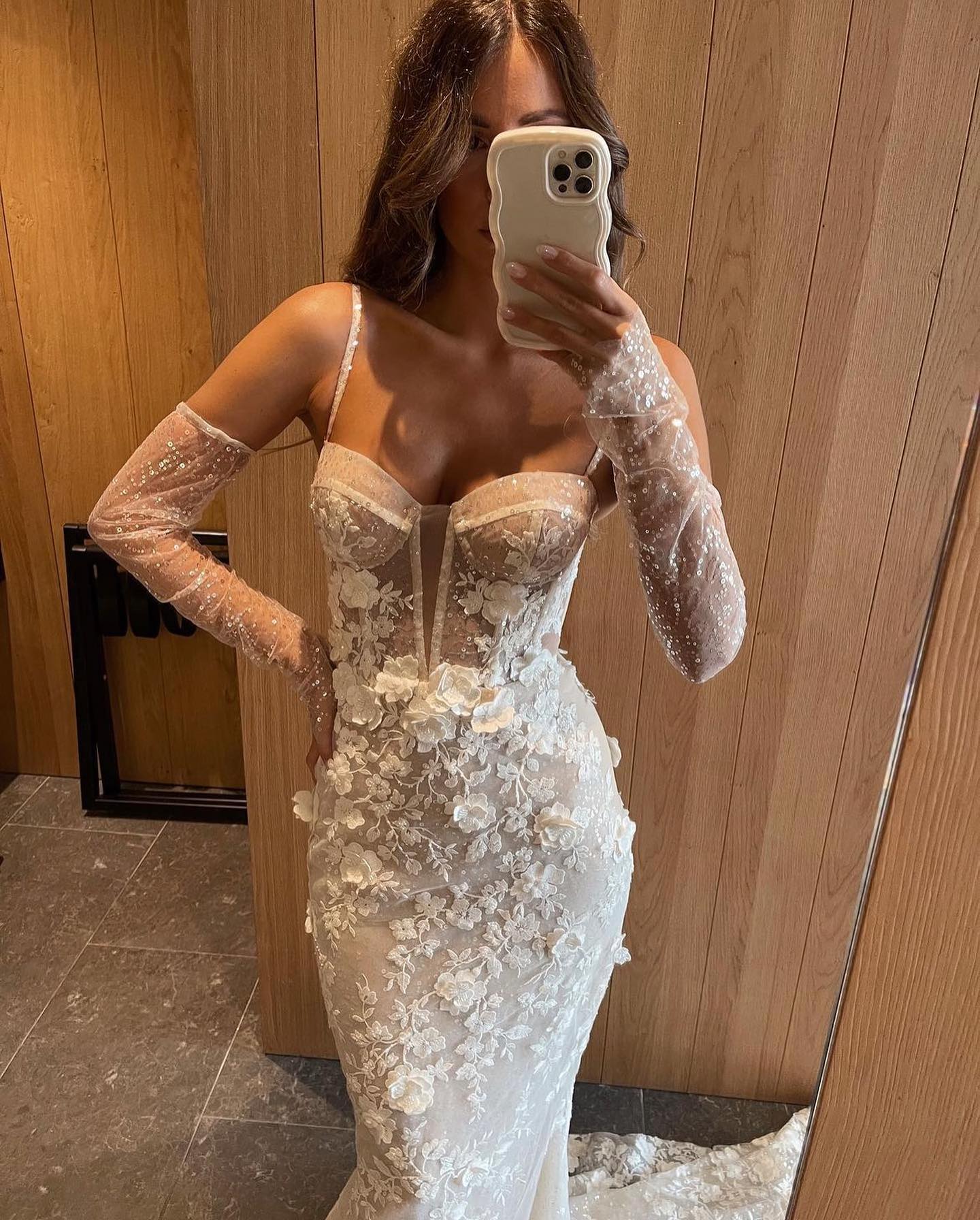 Berta Lace Mermaid Dresses Spaghetti Wedding Dress Sweep Train Ral Appliques Sequins Bridal Gowns Lz0304