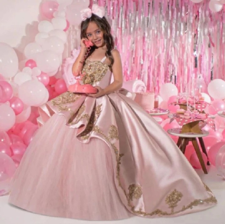 2024 Gold Flower Girl Dress Sequined Satin Lace Appliqued Ball Gown Baby Pageant Dresses Spaghetti Straps Princess First Communion