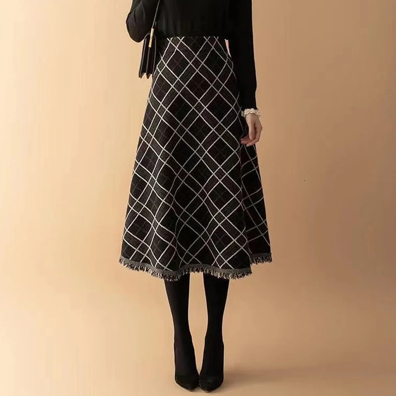 Skirts MOUKYUN Winter Knitted Tassel A-Line Long Skirts Women Printing Plaid Skirt Female Autumn High Waist Warm Skirt Elegant Office 231211