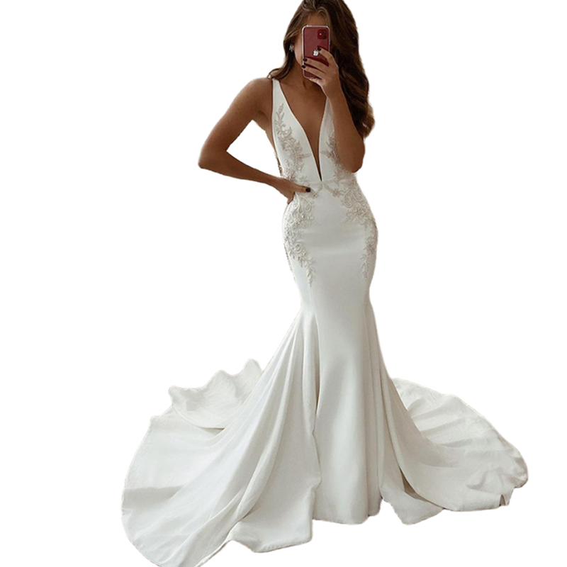 Sexy Backless Mermaid Wedding Dresses Court Train Lace Appliques Deep V-Neck Sleeveless Summer Long Satin Bridal Gowns Lace Appliques Charming Boho Br