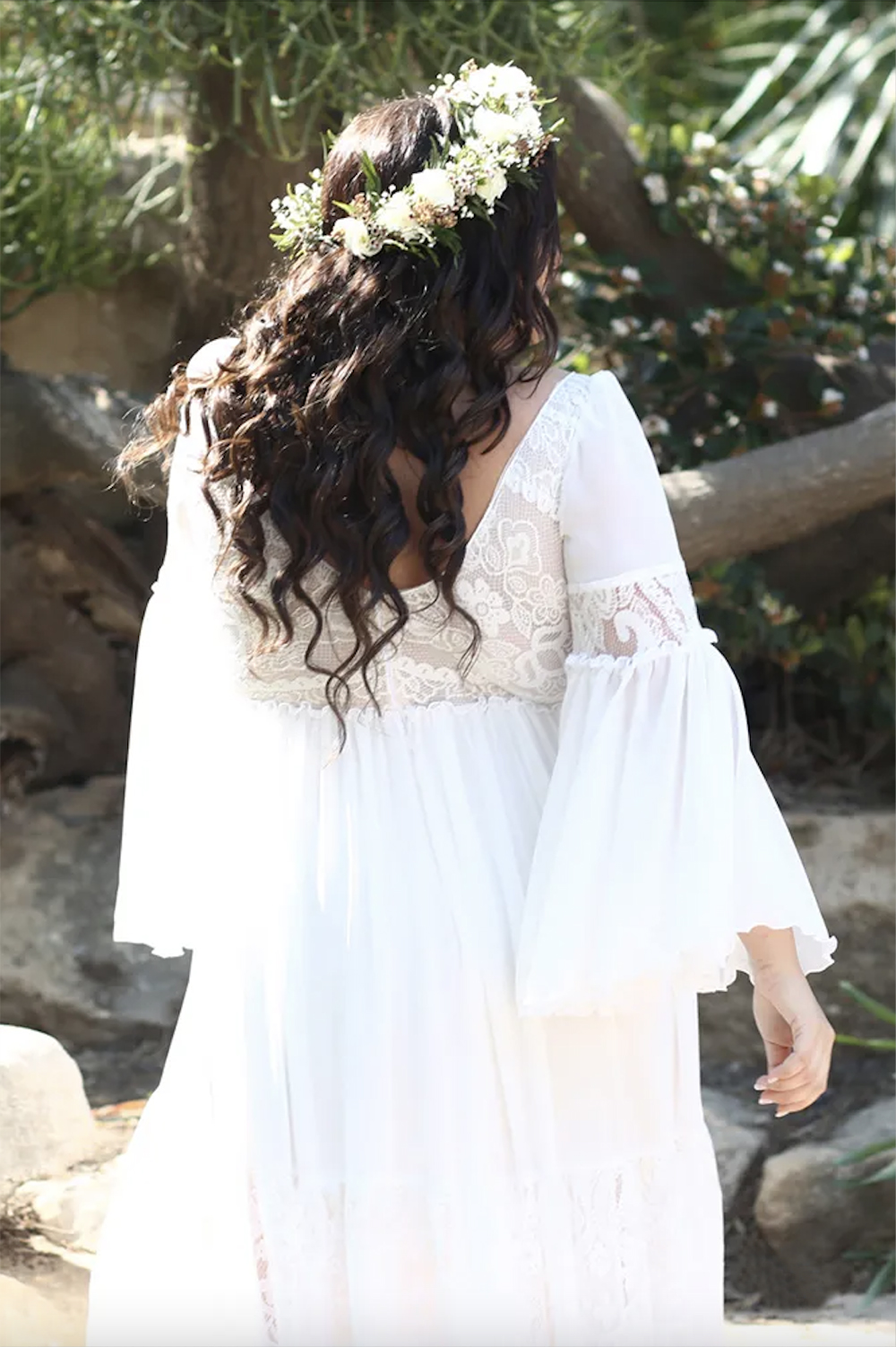 Charming Lace Plus Size Beach Wedding Dresses V Neck Long Sleeves Bohemian Bridal Gowns A Line Floor Length Chiffon Boho Robe De Mariee