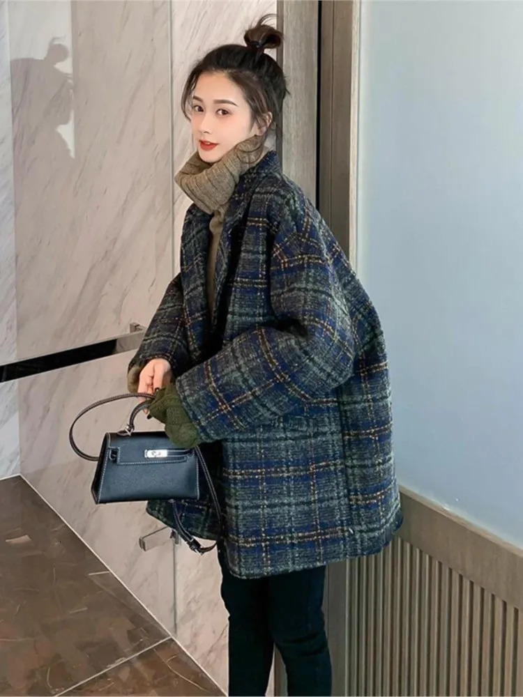 Women's Wool Blends Bella Winter Korean Overcoat Women Vintage Woolen Loose Coats female Double Breasted Turn-down Collar Overcoat 231208