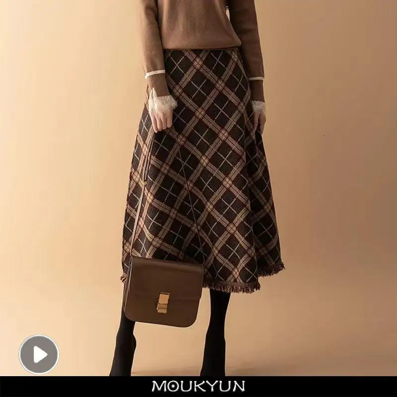 Skirts MOUKYUN Winter Knitted Tassel A-Line Long Skirts Women Printing Plaid Skirt Female Autumn High Waist Warm Skirt Elegant Office 231211