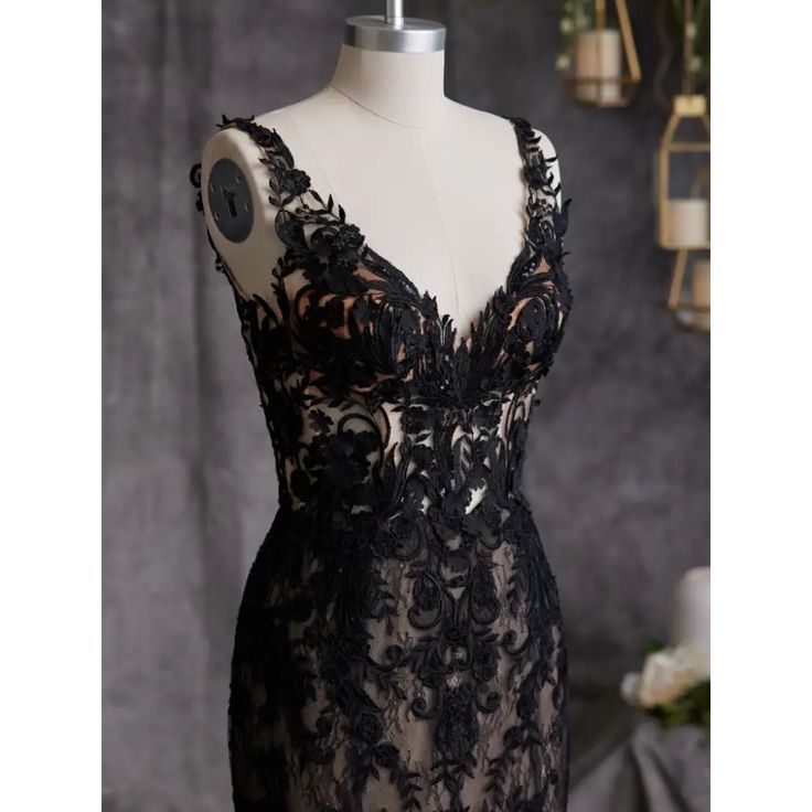 Black Strap Spaghetti Prom Dresses Sleeveless Appliques Lace Backless Bridal Gowns Long Robe De Soiree Custom Made
