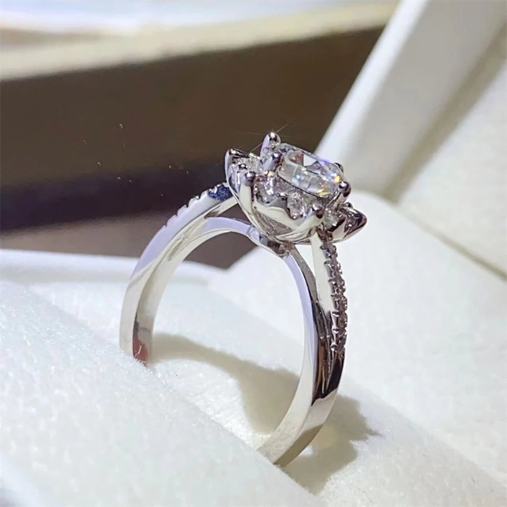 Wedding Rings 0.51CT Engagement Rings for Women D Color Sparkling Lab Diamond Fine Jewelry S925 Silver Rings Original Certified 231208