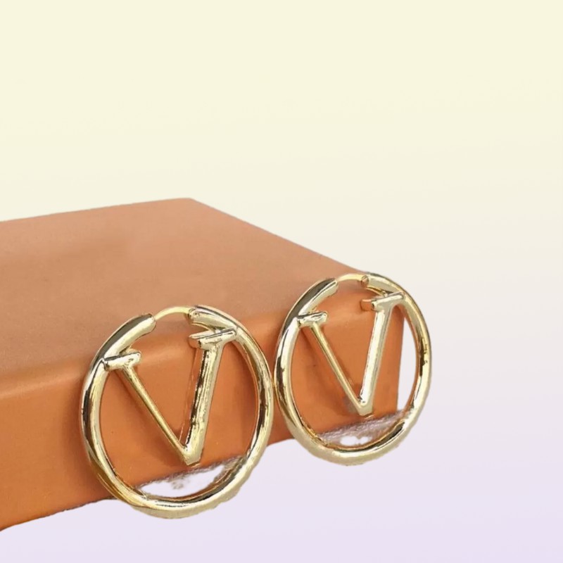 Top Quality Luxury Hoop Huggie Women Fashion Love Stud Classic Size Stainless Steel Couple Gifts Designer Jewelry Engagement Earri