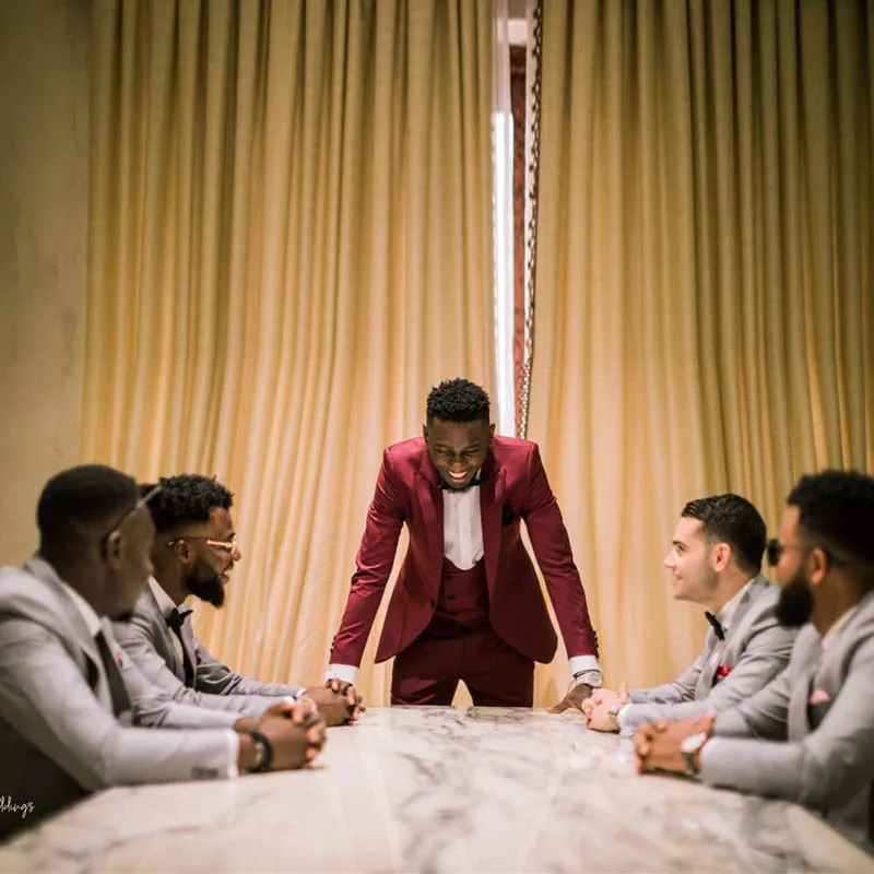Modern Dark Red Groom Wedding Tuxedos Slim Fit Mens Suits Three Pieces Prom Party Blazer Groomsmen Wedding Party Formal Wear Jacket Vest Pants
