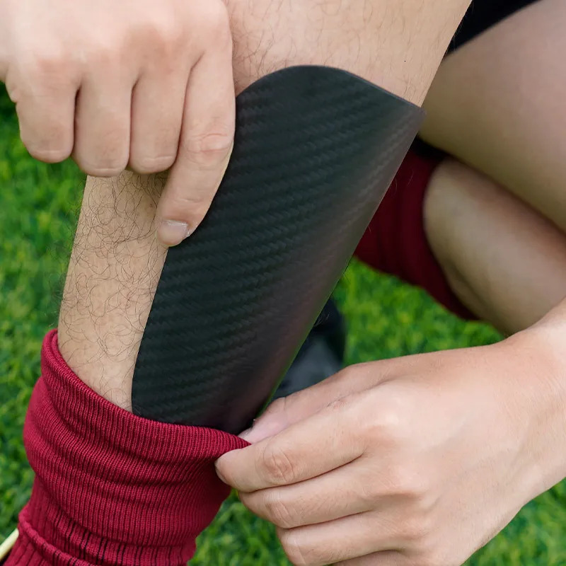 Shin Guard Ultralight Carbon Fiber Soccer Shin Guards Football Guard Accessories Canilleras Protector Children Goods Protect Tibia Training 231211