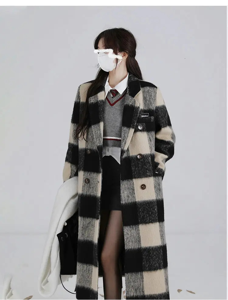 Women's Wool Blends Women Autumn Winter Classical Double Breasted Plaid Long Coat Female Casual Loose Coat Vintage Women's Lapel Overcoat St