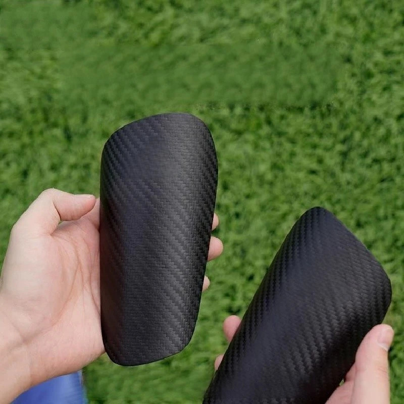 Shin Guard Ultralight Carbon Fiber Soccer Shin Guards Football Guard Accessories Canilleras Protector Children Goods Protect Tibia Training 231211