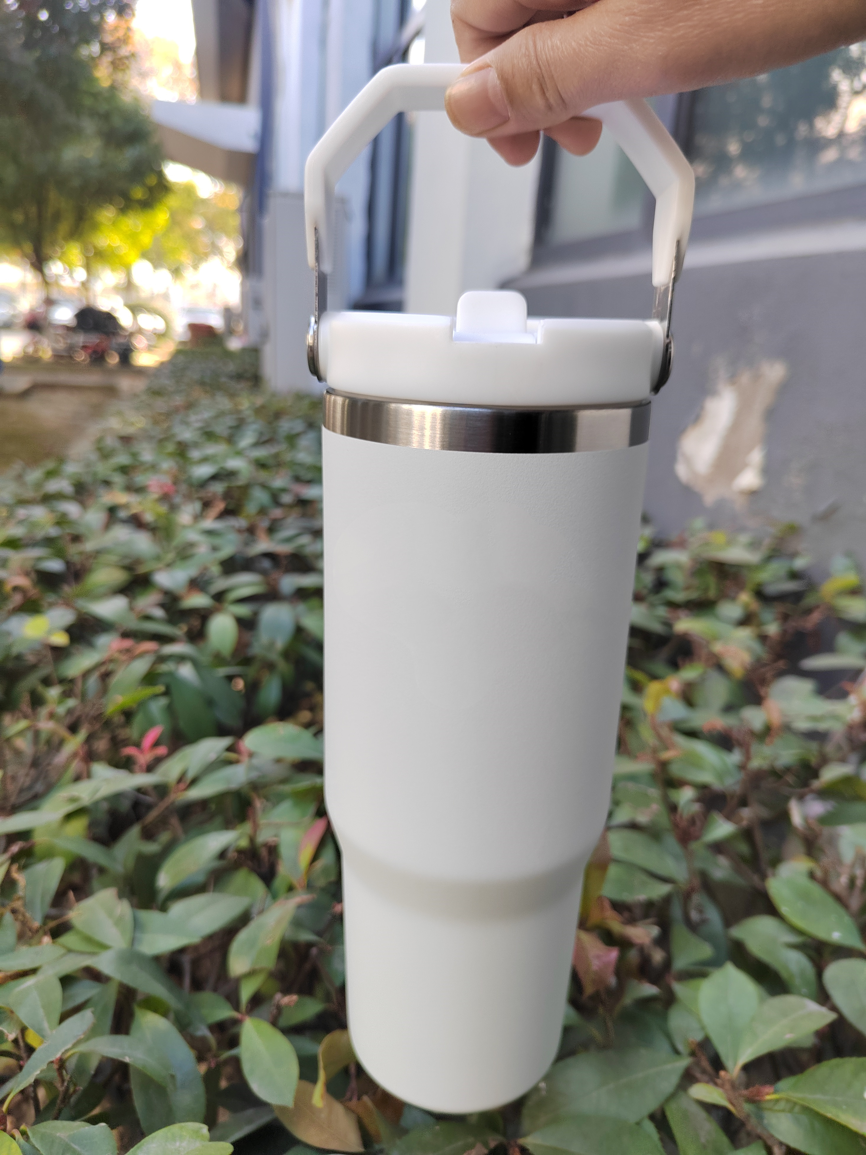 USA Warehouse Water Bottles 30oz Cups Heat Preservation Stainless Steel Tumblers With Handle Outdoor Large Capacity Car Mugs Leakproof Flip Cups FY565