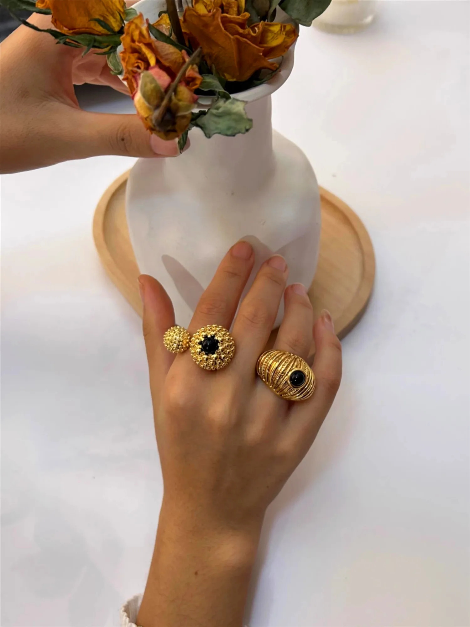 Solitaire Ring Retro Black Agate Metal Open for Women Gold Color Brass Jewelry In 2023 High Quality European And American 231212