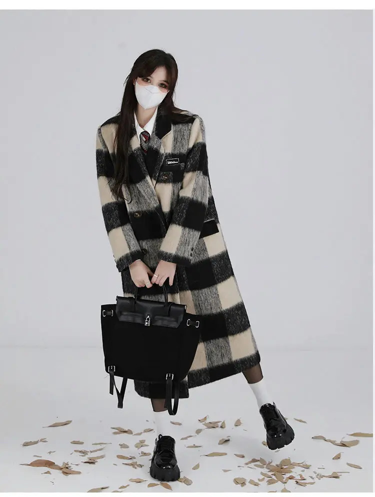 Women's Wool Blends Women Autumn Winter Classical Double Breasted Plaid Long Coat Female Casual Loose Coat Vintage Women's Lapel Overcoat St