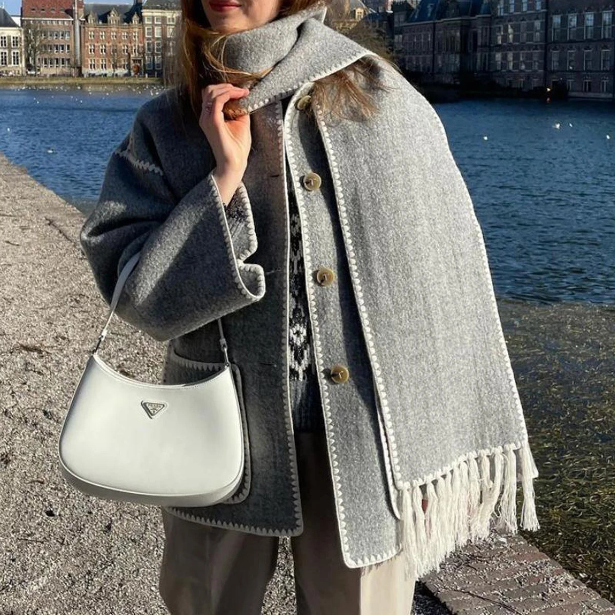 Women's Wool Blends Women Woolen Coats with Tassel Scarf Autumn Winter Long Sleeve Single Breasted Warm Jackets Embroidery Pocket High Street Top