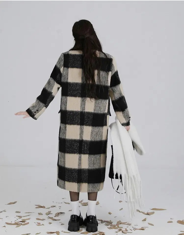Women's Wool Blends Women Autumn Winter Classical Double Breasted Plaid Long Coat Female Casual Loose Coat Vintage Women's Lapel Overcoat St