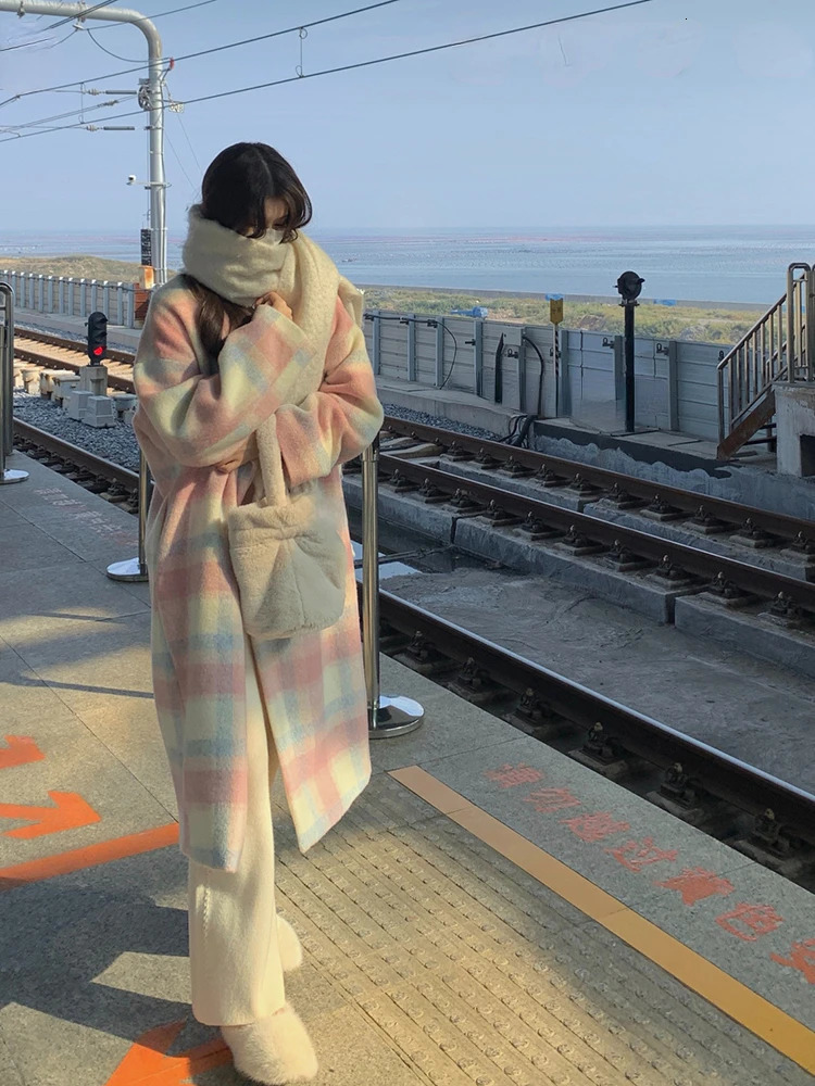 Women's Wool Blends Winter Rainbow Woollen Overcoat Women Casual Plaid Long Coats Office Lady Y2k Clothing Korean Fashion Trench Coats Jacket 231
