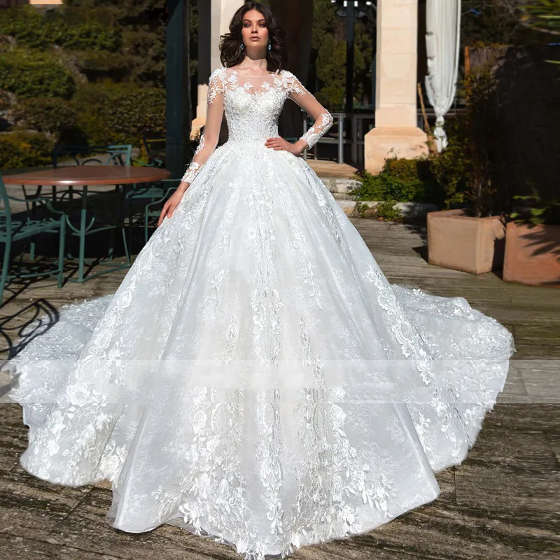 Luxury White Scoop Neck Wedding Dresses Long Sleeves Beaded Bridal Gowns for Women Appliques Lace Vestidos De Novia Robe Mariage Plus Size