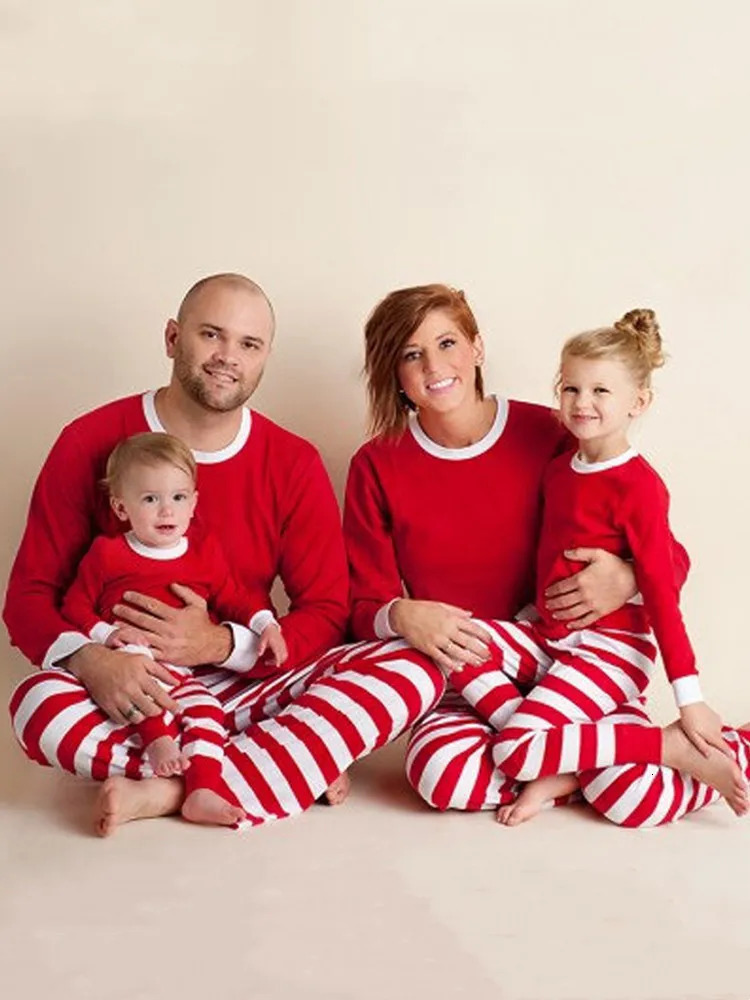 Family Matching Outfits Christmas Family Matching Lounge Wear Pajamas Set 231212