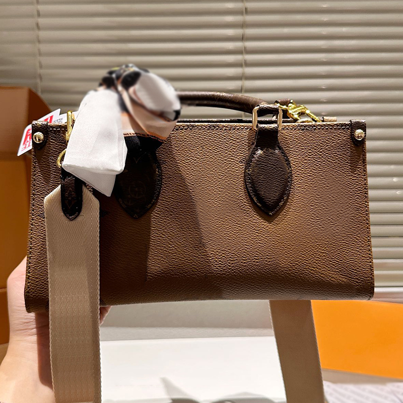 Designer East West Coated Canvas L Pattern Tote Bag France Luxury Brand Flowers Embossed Cowhide Leather Women Shoulder Bags Lady Chain Strap Small Shopping Handbag