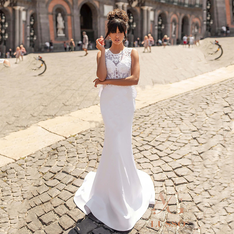 Fairytale Jewel Wedding Dresses For Mariages Illusion Mordern Sleeveless Mermaid Satin Backless Lace Applique Sweep Train