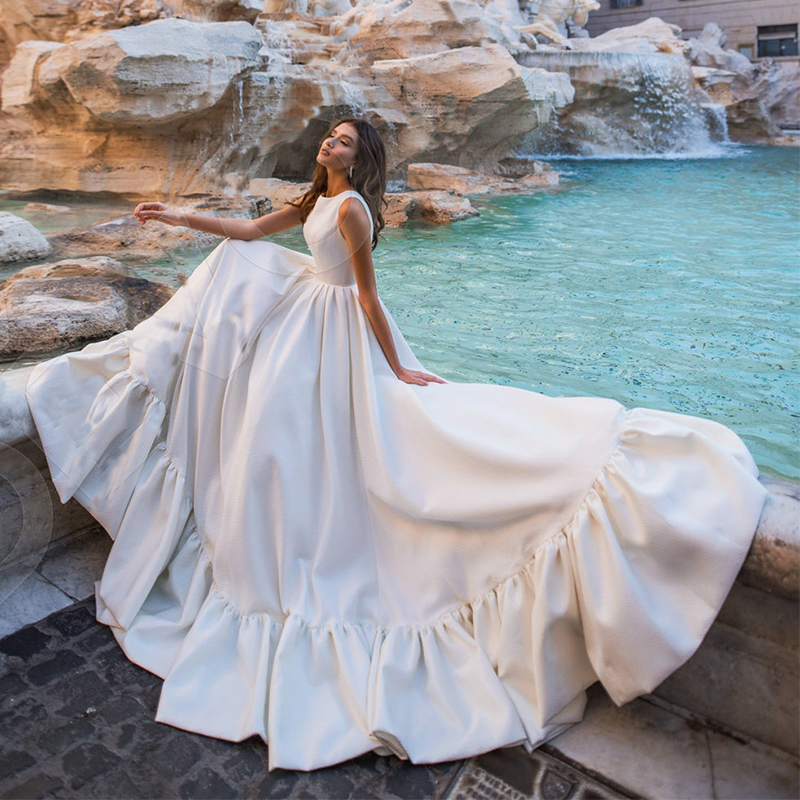 Zipper Fancy Sleeveless Wedding Dresses For Women 2023 Bride Jewel Satin Mordern A-Line Sweep Train Simple Custom Made