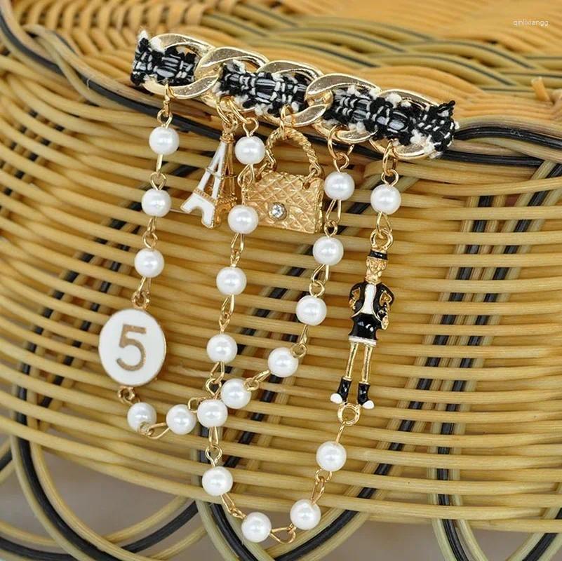 Brooches Fashion Cloth Twisted Pearl For Women Coat Link Pins Hanging Style Brooch Summer Jewelry 2023