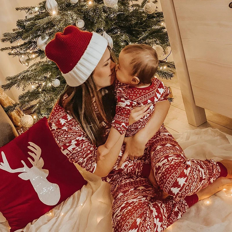Family Matching Outfits Christmas Family Matching Pajamas Outfits Set Classic Elk Red Print Adult Dad Father Mother Kids Sleepwear Baby Boy Girl Cloth