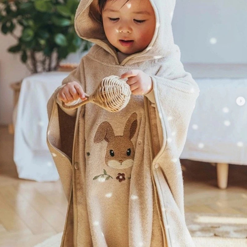 Towels Robes Cartoon Baby Bath Towel Microfiber Cotton Hooded Beach Towel born Cape Towels Soft Poncho Kids Bathrope Washcloth Baby Stuff 231212