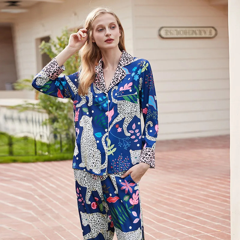 Womens Sleepwear QSROCIO Womens Spring Autumn Ice Silk Pajamas Long Sleeve Pajamas Home Clothing Set Fashion Snow Leopard Printing Sleepwear 231213