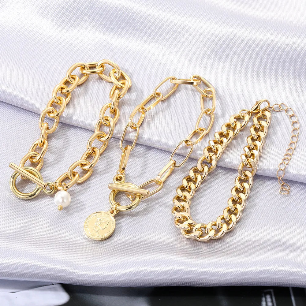 Chain KISSWIFE Gold Cuban Chain Bracelet Handmade Squeezed Thick Chain Coin Pendant Bracelet Suitable for Womens Fashion Jewelry 231213