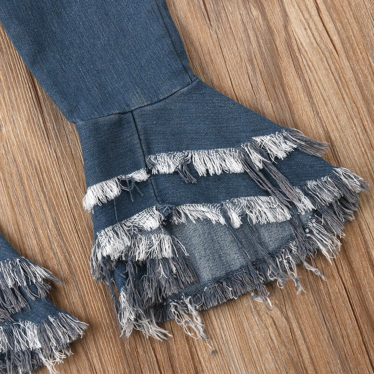 Jeans 2 7Years Fashion Toddler Kids Girls Tassel Flare Longpants Denim Ruffle Pants Boot Cut Trousers Slacks Autumn Winter 231213
